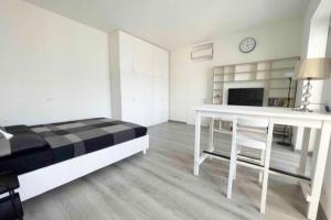Mascagni studio flat