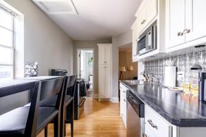 Jungle House Luxury Stays - Columbus Downtown Short North