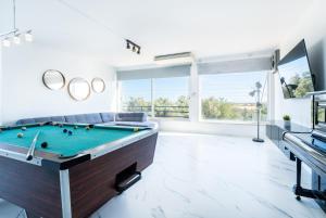 Villa Avalon - Jacuzzi, Cinema e Piscina Aquecível em Armação de Pêra