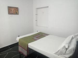 hampicallingstay