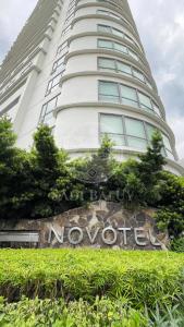 Sadi Baluy Cozy Studio near Rockwell with Free Pool Access