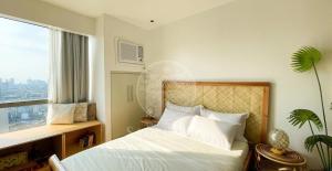 Sadi Baluy Cozy Studio near Rockwell with Free Pool Access