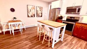 Fields & Fences Suite Fort Langley