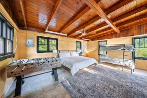 Sunset Bayou - Fort Morgan Waterfront Retreat