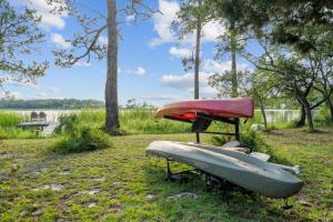Sunset Bayou - Fort Morgan Waterfront Retreat