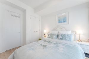 Modern Family Townhouse 2 Bedrooms 3 Full Bathrooms Sleeps 6