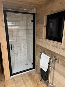 The Goose In The Woods - With Lakeside Sauna