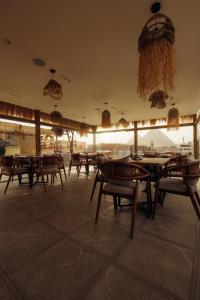 The Palace Pyramids View Hotel