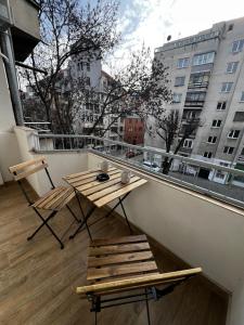 Monaco 100 Sq M 3BDR Apt on Oborishte street with WiFi