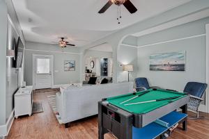 Classic Victorian home near downtown with a private pool, WiFi, & washerdryer