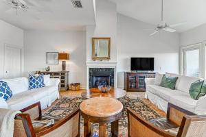 Newly Renovated Villa with Incredible Marsh Views