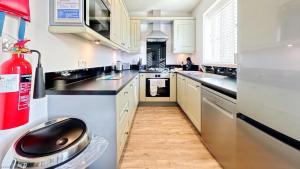 Nantucket Cottage - Part of the The Bay Filey Holiday Village with pool, gym and direct beach access, pub, restaurant, tennis and meadows walks