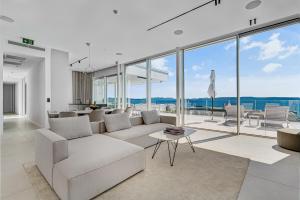 Luxury villa with pool at seaside resort