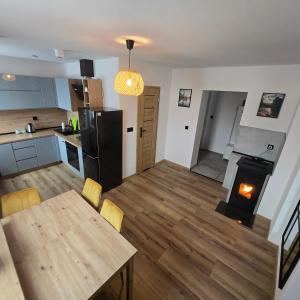 Apartament z kominkiem w starej kamiennicy