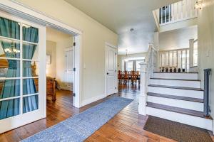 Limpy Creek Access! Family Retreat in Grants Pass