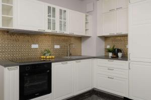 Atmospheric Apartment in Warsaw for 4 Guests by Noclegi Renters