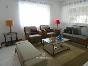 Sobrado com Piscina a 10min da Praia do Peró