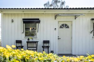 Charmig stuga med havsutsikt