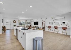 Modern Southwest Retreat with Pool near Old Town