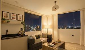 Capital Grand Luxurious Suite