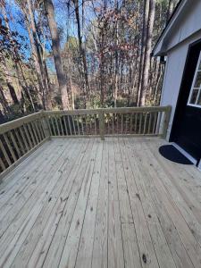 8 Minutes to UNC - Outdoor Deck - Washer and Dryer