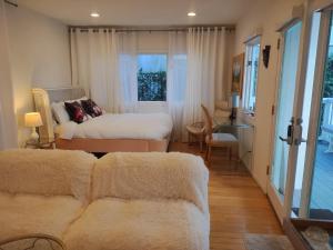Venice Canals & Beach Guest Suite