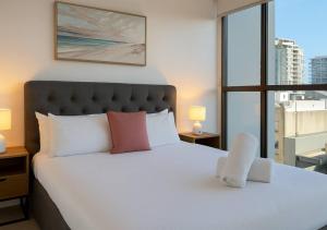 Sleek 2BRM Apartment at Aqua Newstead