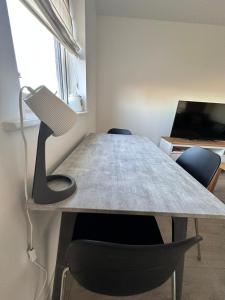 New Private Room in Shared 2 Bed Flat Delta Point