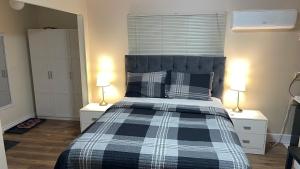 Cozy Ground-Floor Room with Private Bath and Separate Entry