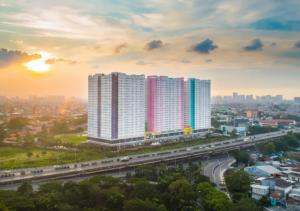 Green Pramuka City apartment by SM ROOM