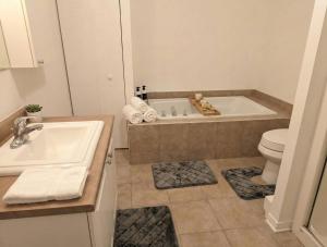 Spacious 2BR | FREE Parking + 1.5 Bath | Near YUL