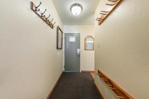 Cozy Studio wKitchen #217 at Donner Lake Village