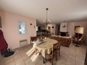 Maison 6 pers à 250m de la plage avec animaux admis! - FR-1-194-448