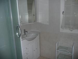 Villa à 100m de la plage avec patio privé, parking, pour 67 pers. - FR-1-782-89