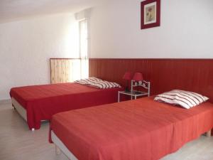 Villa à 100m de la plage avec patio privé, parking, pour 67 pers. - FR-1-782-89