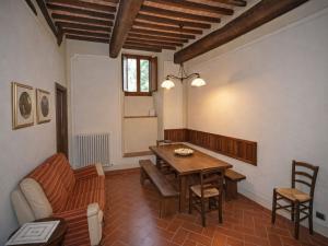 Tuscan Holiday Retreat with Pool for 6