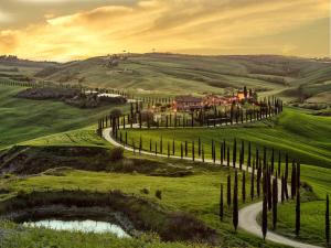 Elegant Tuscany Holiday Home for 4