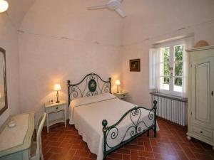 Elegant Tuscany Holiday Home for 4