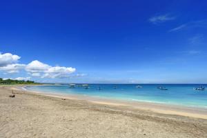 DBI Hotel - 1 minute to the Beach and 1 second to the Mall