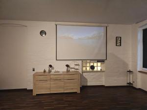 Work and Stay Lüdenscheid 8 Betten 4 Schlafzimmer 2 Duschen mit Billiard und Beamer