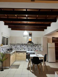 Μ&Μ Μονοκατοικία- studio Σταυρός Ακρωτηρίου