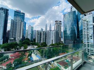 The MANOR I N F I N I T Y Suites KLCC