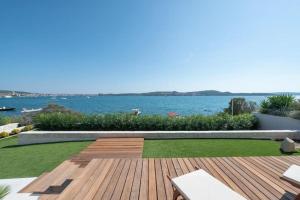 Luxury Beachfront Villa Malia with pool and jacuzzi in Seget Donji - Trogir