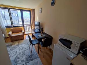 Private Studio in Royal Park