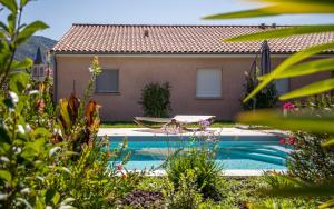 lécrin du clocher maison piscine jardin wifi