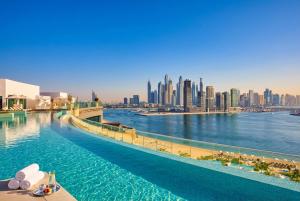 Seven Palm! Rooftop Infinity Pool with Great View! Private Beach Access!