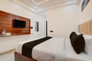 Hotel O Khyaathi Grand