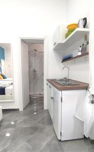 TRACK 60 - PRIVATE ROOMS GARIBALDI