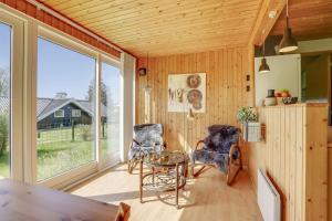 Cozy Cottage Close To The Beach And Attractions