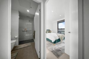 River View 1BR Docklands Apartment sleeps 3